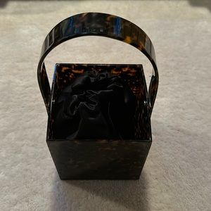 Montunas Tortoise cube bag
